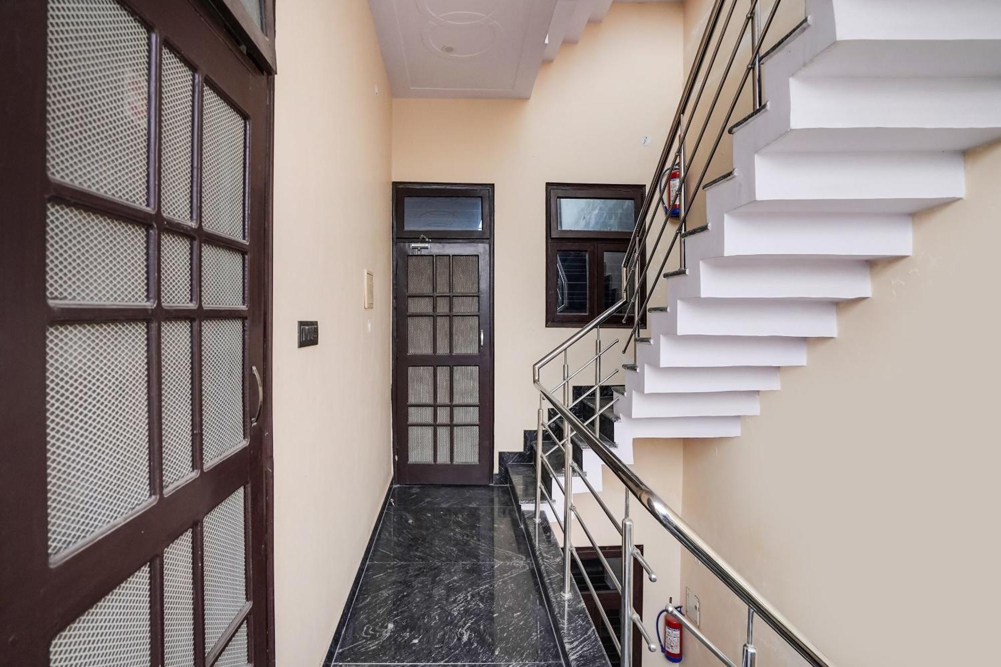 Hotel O Ayurma Inn Chinhat Экстерьер фото